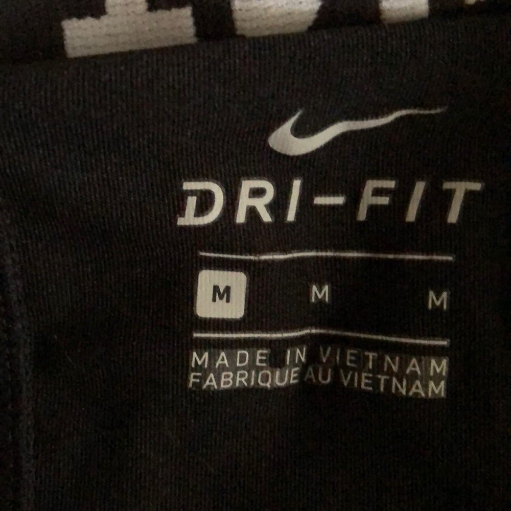 Nike running shorts - Picture 3 of 4